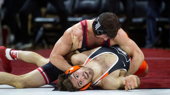 Rutgers Wrestling Nick Suriano In Challenging Weight In Big Ten