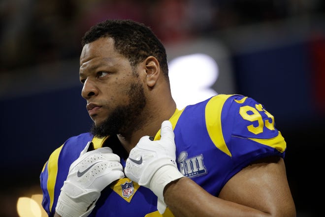 A day after releasing Gerald McCoy, the Bucs are closing in on a one-year deal with Ndamukong Suh, according to NFL Network Insider Ian Rapoport.