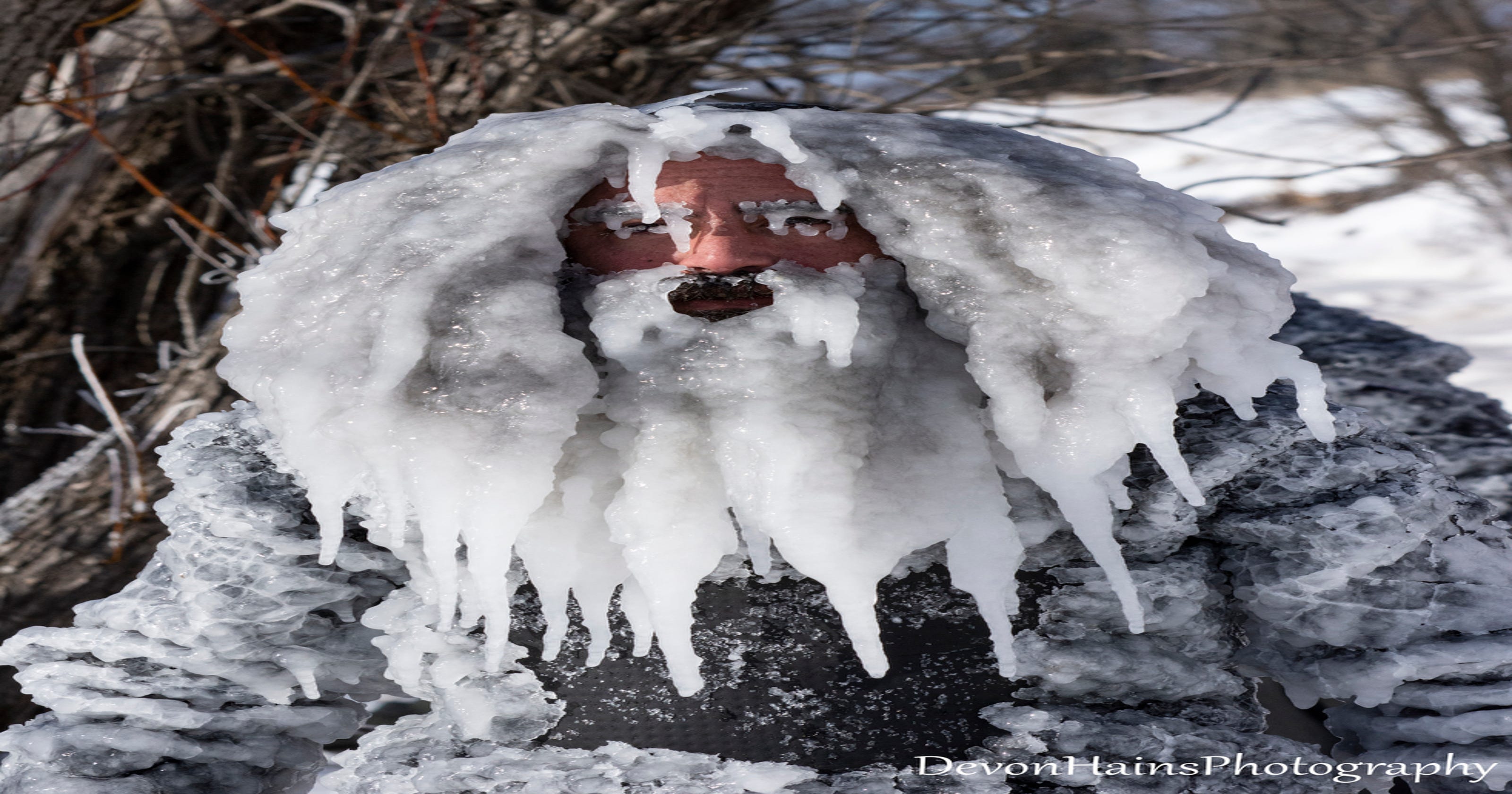 Замерзший мотоциклист