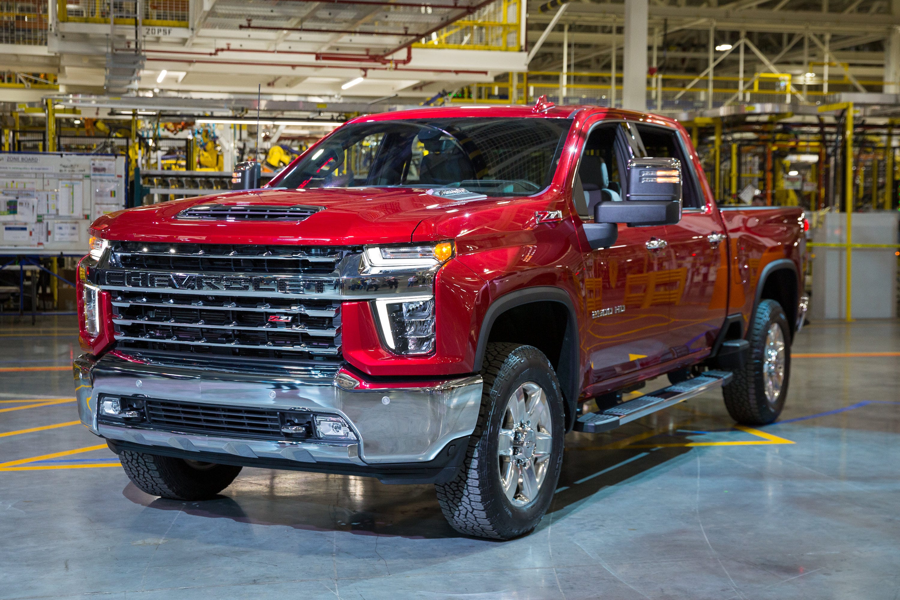 Chevrolet Premieres Heavy Duty Silverado In Flint