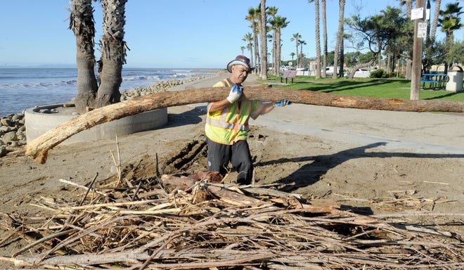 Work being done at the Ventura promenade.