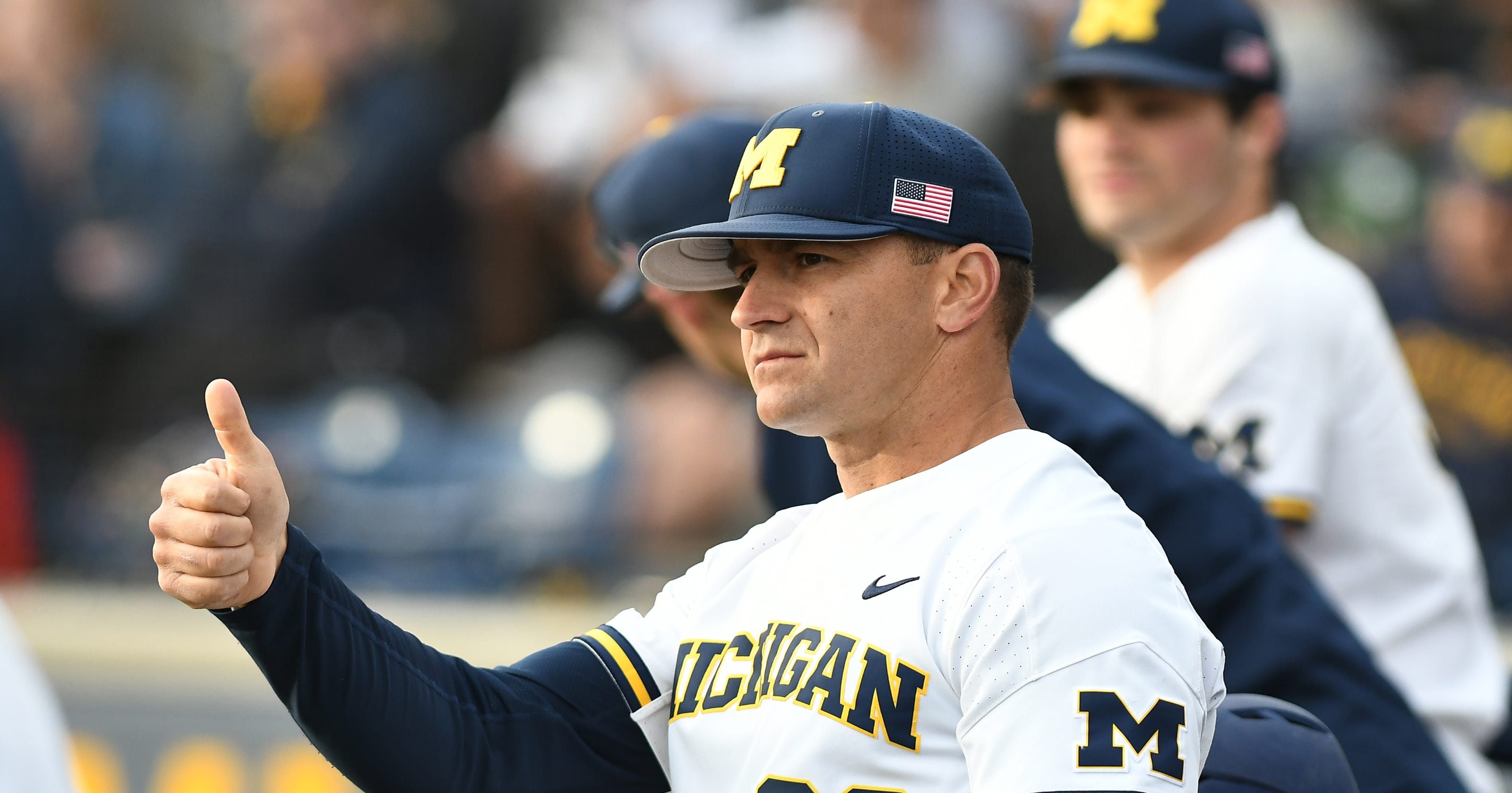 Hours before CWS debut, Michigan's Erik Bakich named college baseball coach of the year