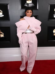Is Kylie Jenner A Self Made Billionaire Not So Fast Says Twitter