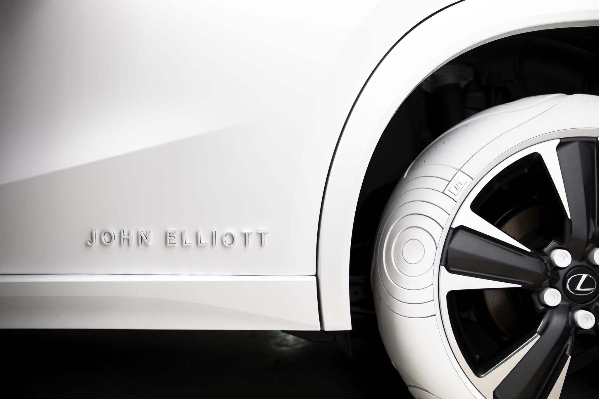 lexus nike tires price
