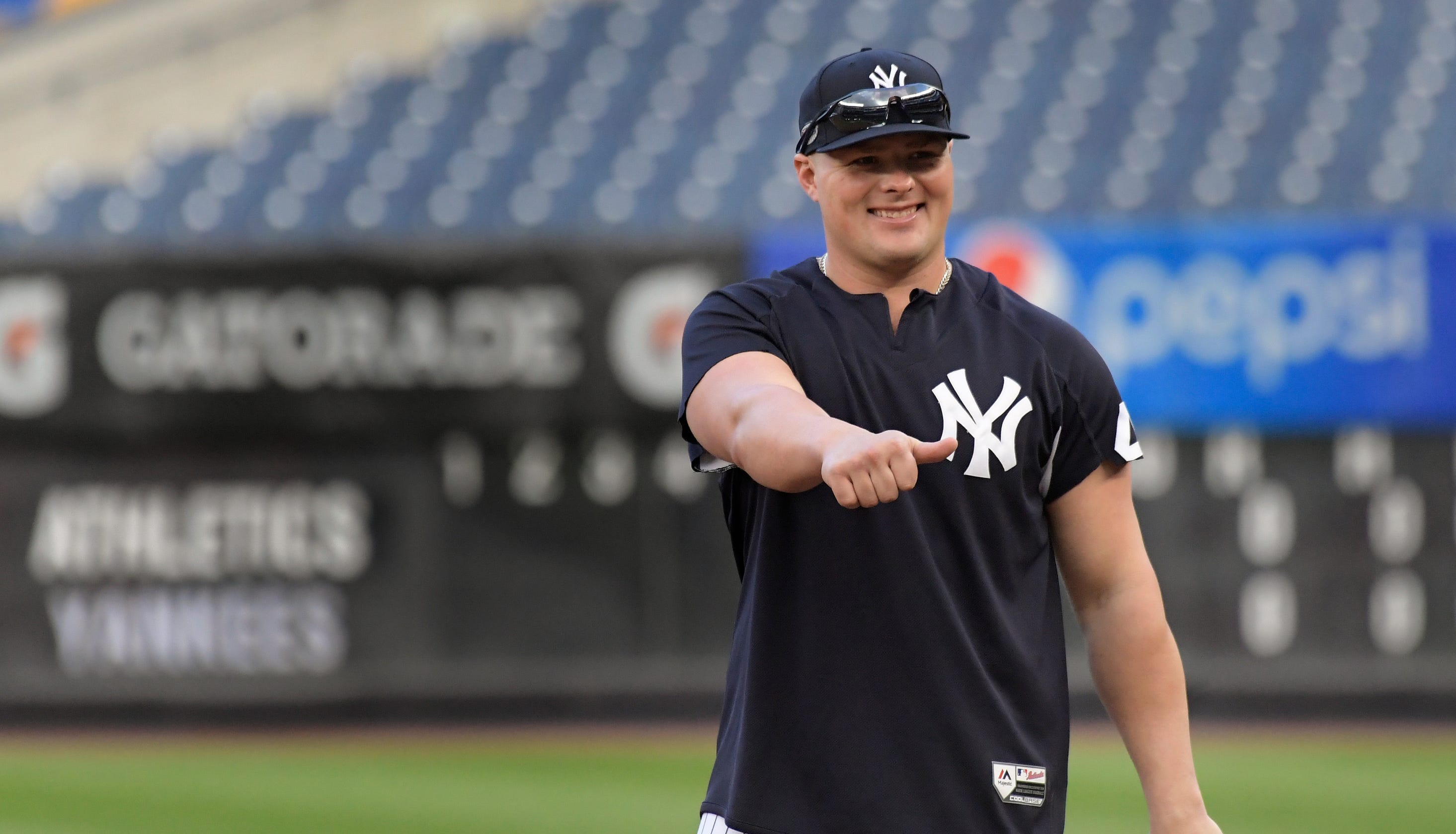 Yankees' 1B job an either/or proposition between Luke Voit, Greg Bird