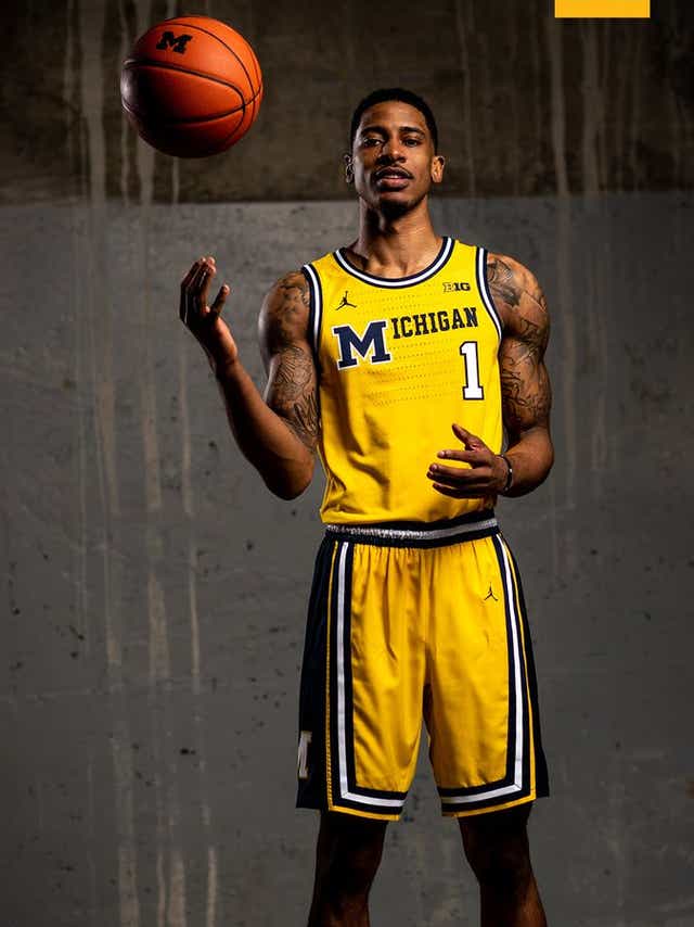 Michigan Basketball To Wear 1989 Throwback Uniforms Against Michigan State