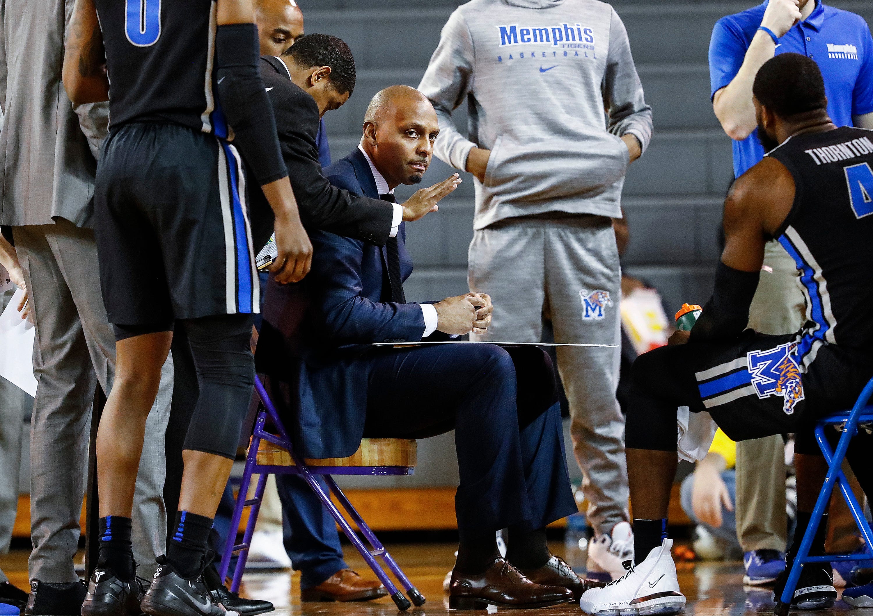 michael jordan wearing penny hardaway shoes