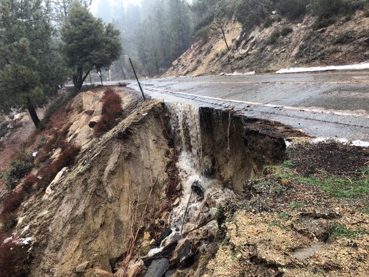 Raw Video Rain And Flooding Creates Sinkhole In Highway Near Idyllwild