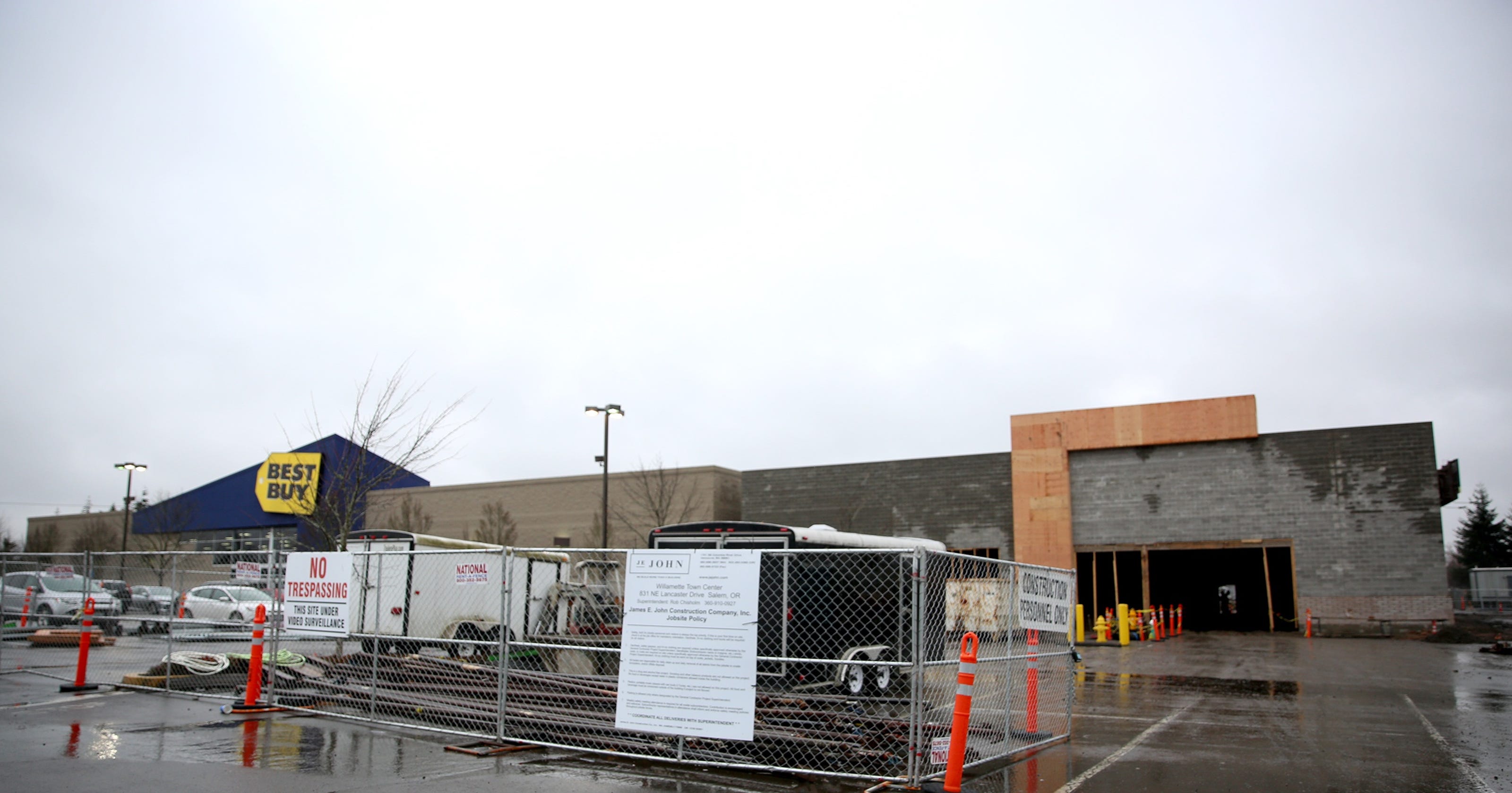 What are they building next to Best Buy at Willamette Town Center?