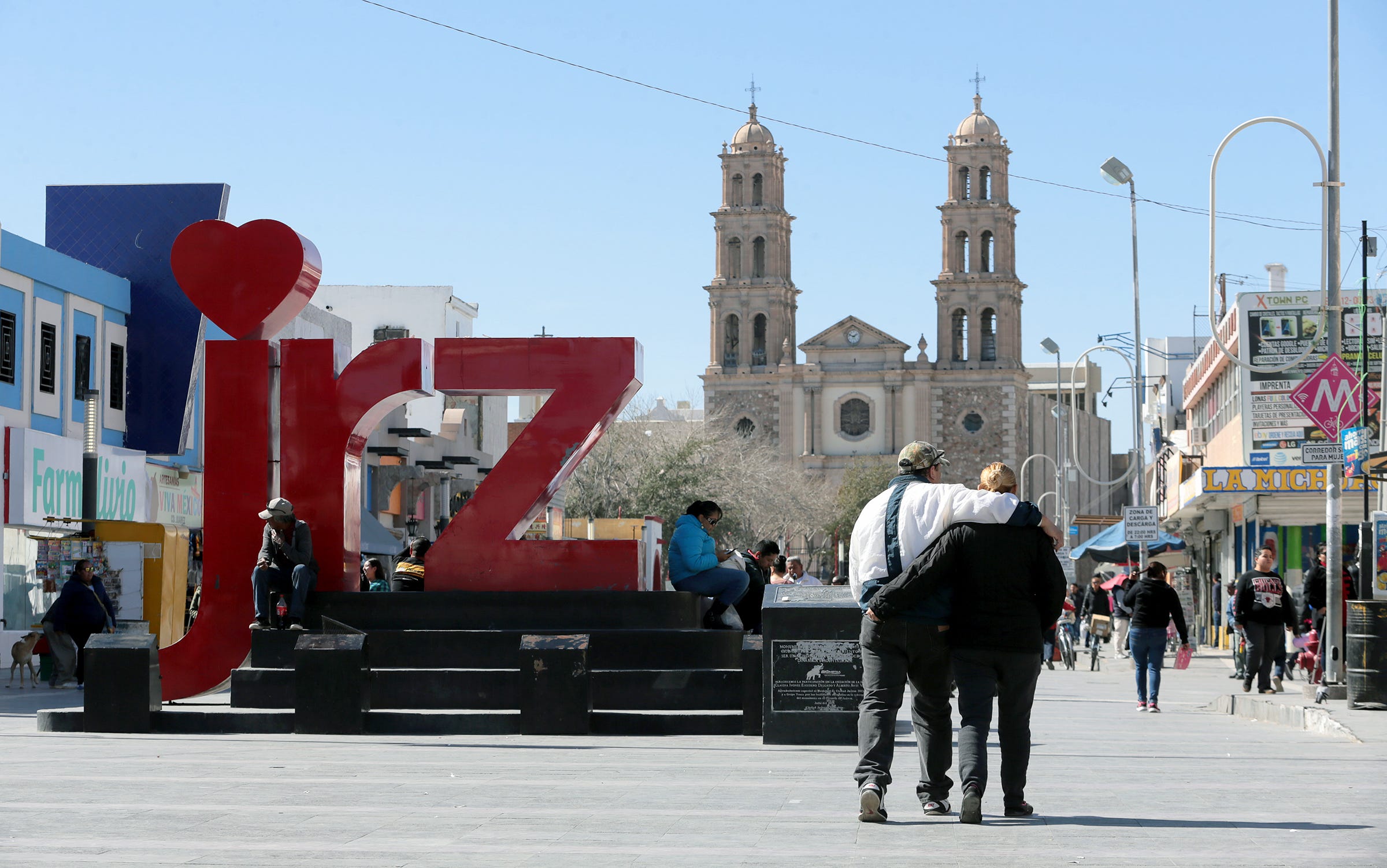 As Trump demands a wall, violence returns to Texas border in Ciudad Juárez