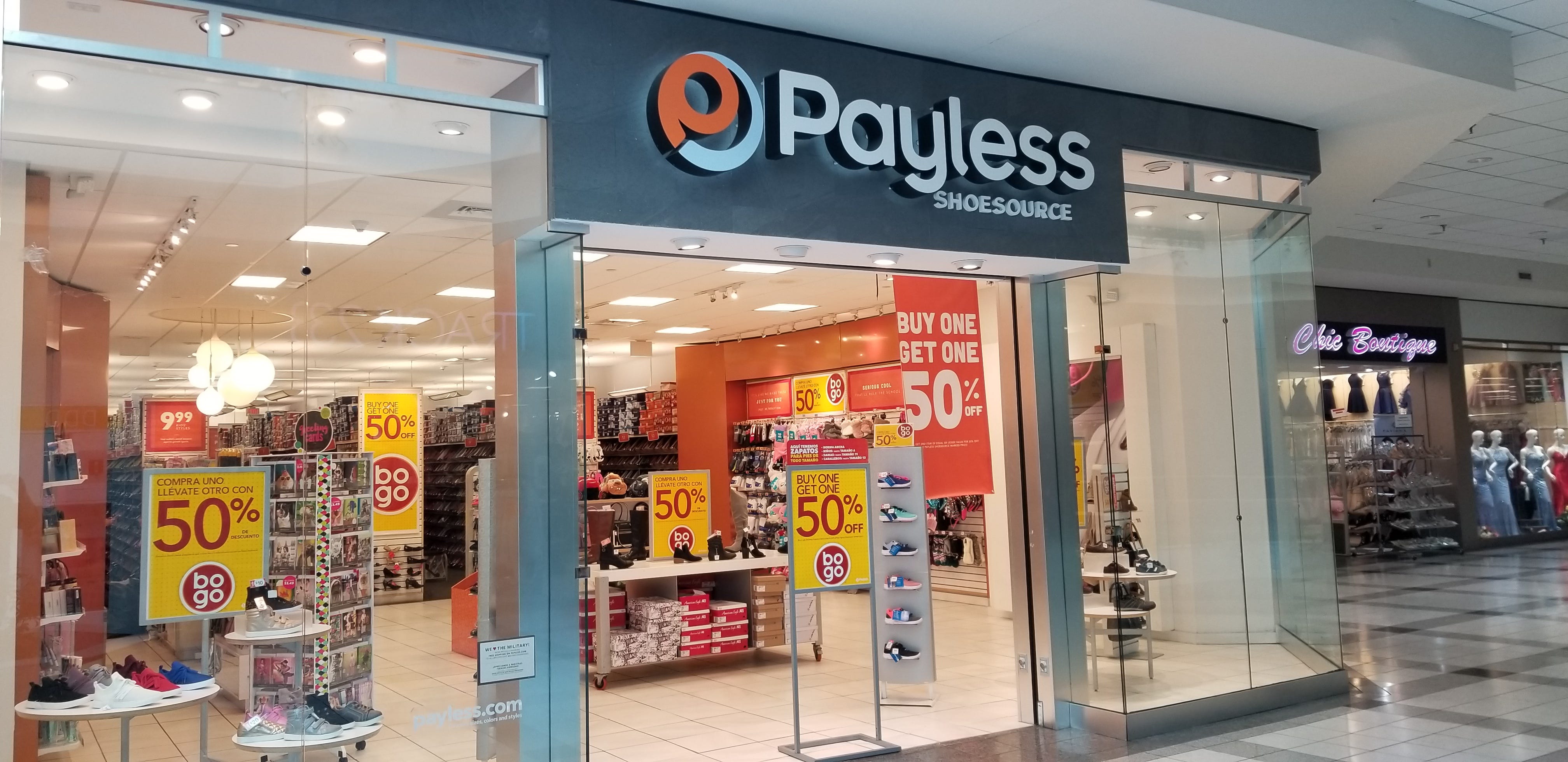 payless plaza central