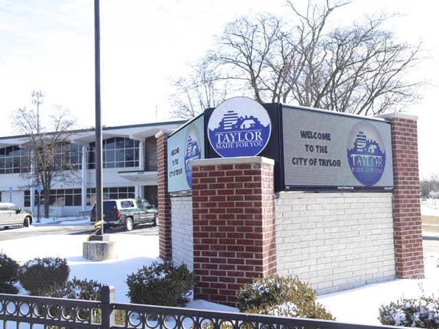 Taylor Mayor Rick Sollars On Home City Hall Fbi Raids I M Innocent