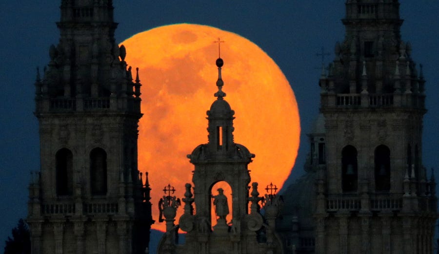 A view of the supermoon over Santiago's Cathedral, in Santiago de Compostela, Galicia, Spain.
