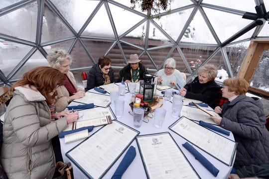 Michigan eateries warm up to igloos for wintertime dining