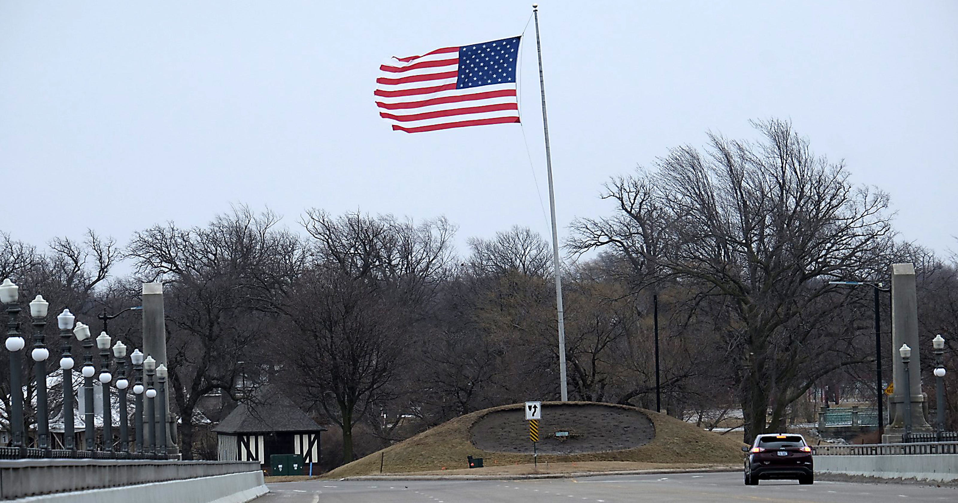 'Bomb cyclone' wind storm hits Michigan, thousands without power