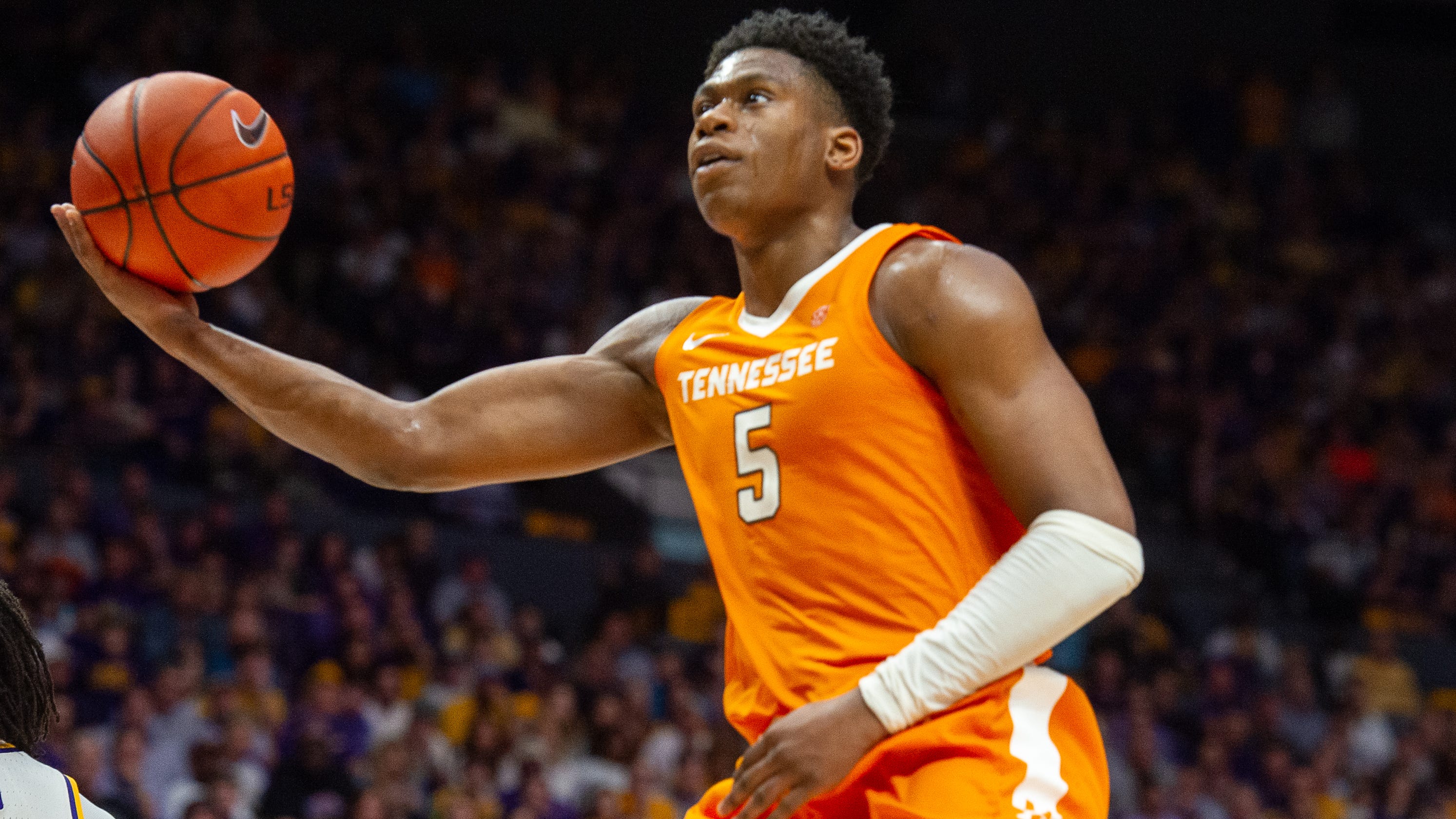 How Far Will Tennessee Basketball Drop In Polls After LSU Loss how-far-will-tennessee-basketball-drop-in-polls-after-lsu-loss