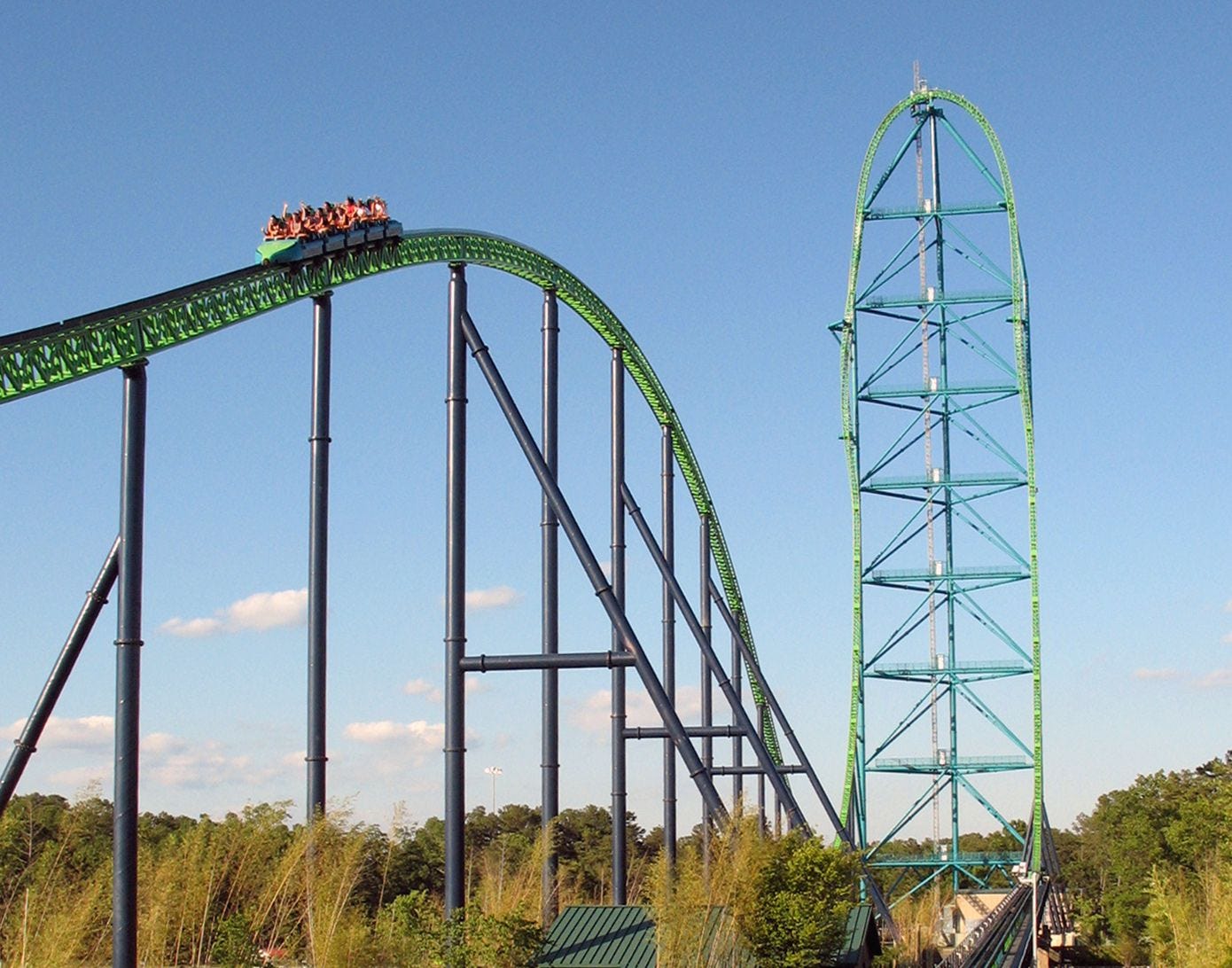 Большая американская горка. Kingda ka аттракцион. Kingda ka горка. Zumanjaro американская горка. Горки в Roller Coaster World.