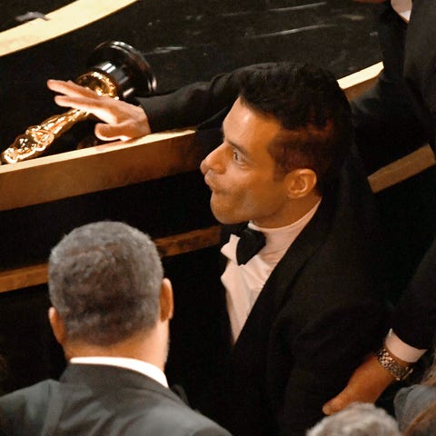 Rami Malek takes a tumble at the Academy Awards...