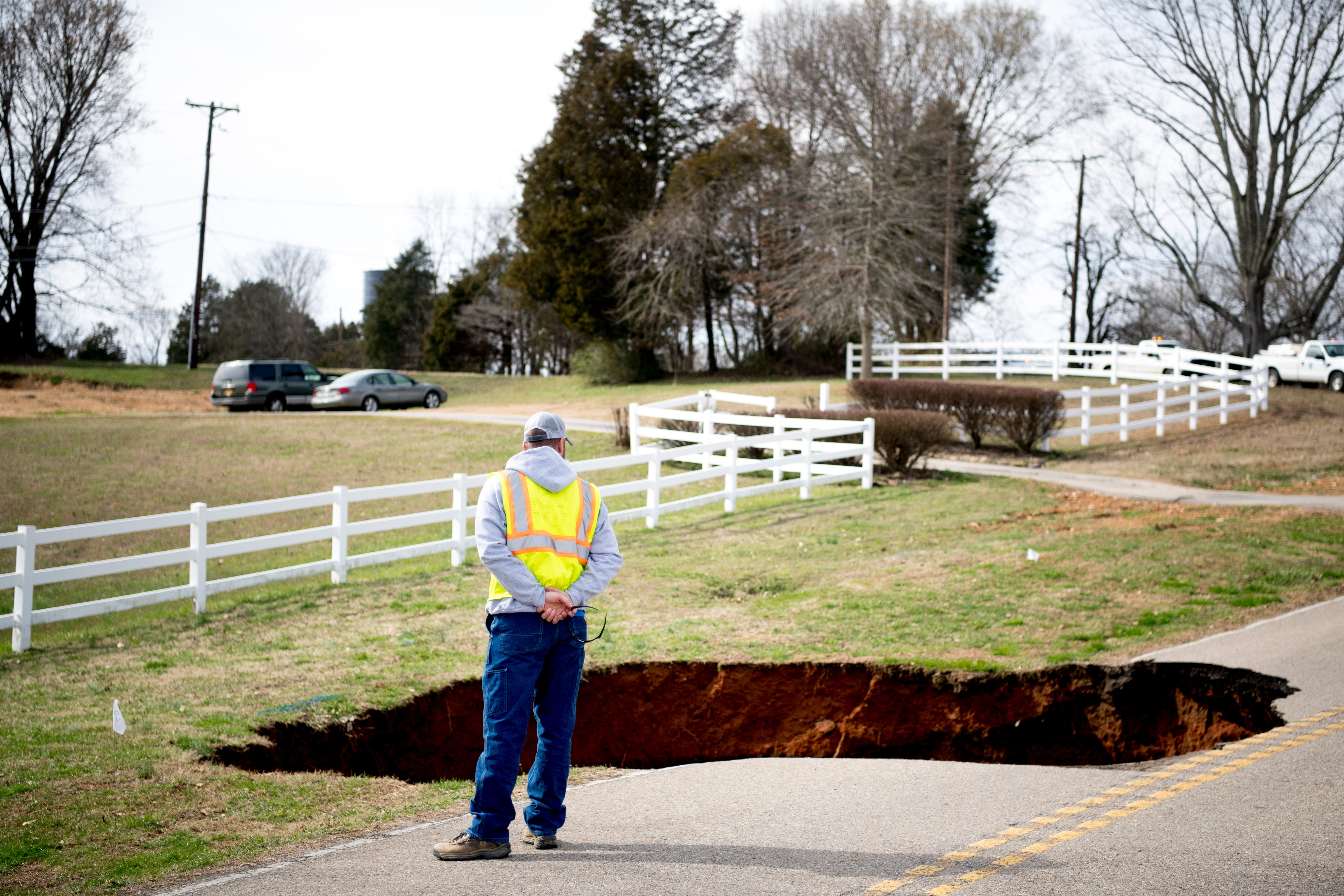 Video Of Sinkhole On Greenwell Road In Powell