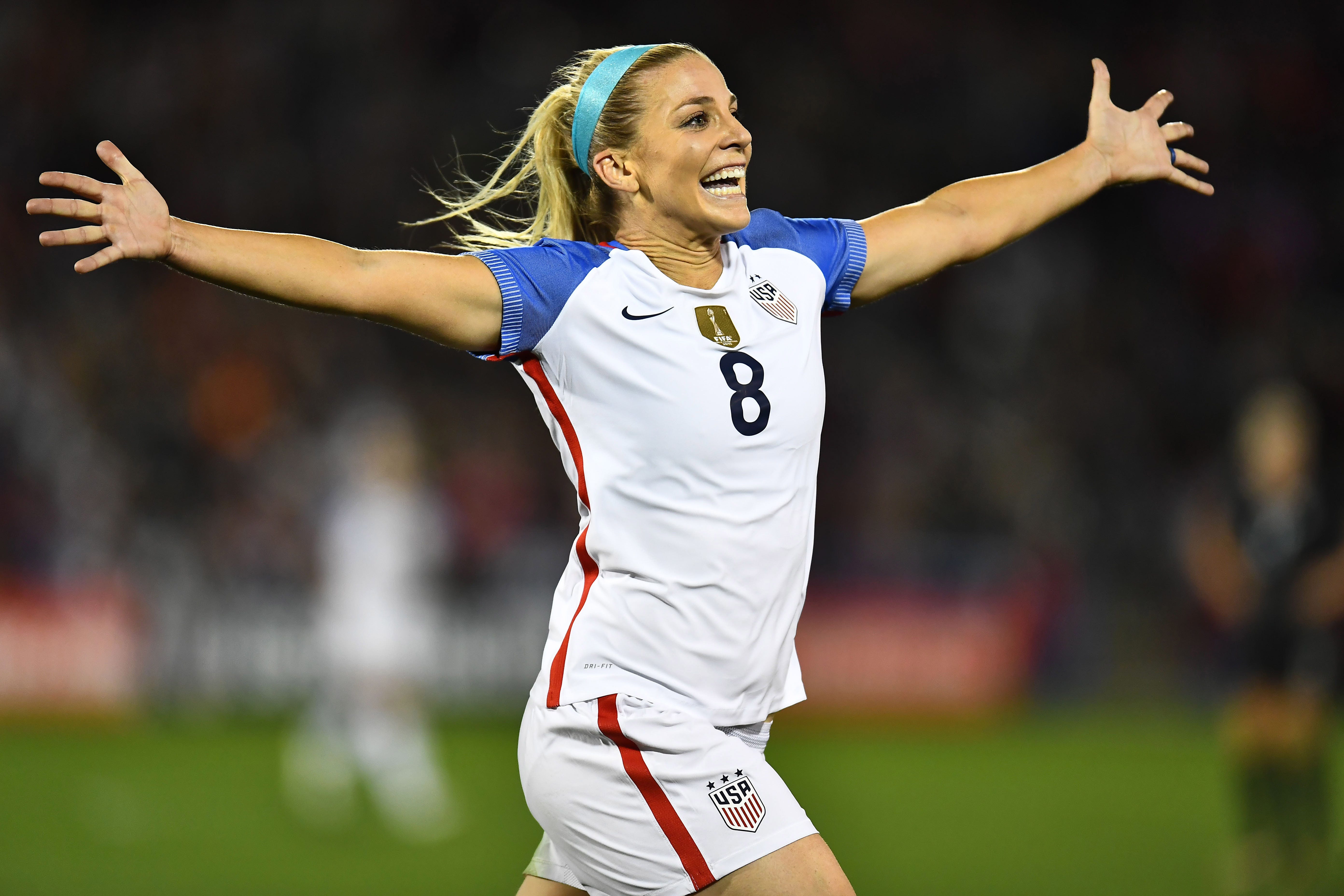 Women's World Cup: Julie Ertz's husband, Eagles tight end Zach to cheer her on