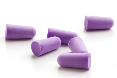 A mother on a flight to San Francisco distributed 200 earplugs to passengers in case her baby would make noise.