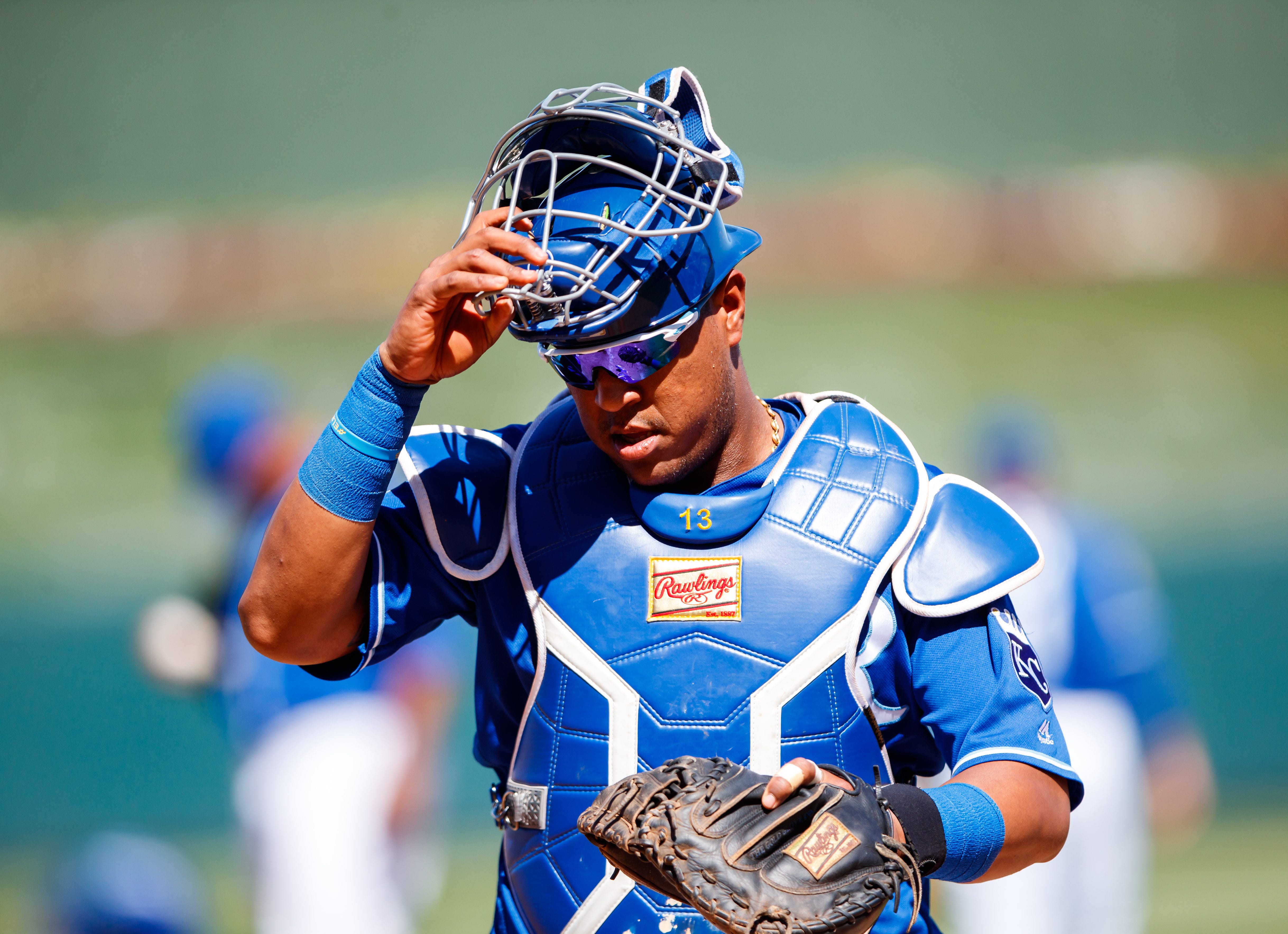 salvador perez gold jersey