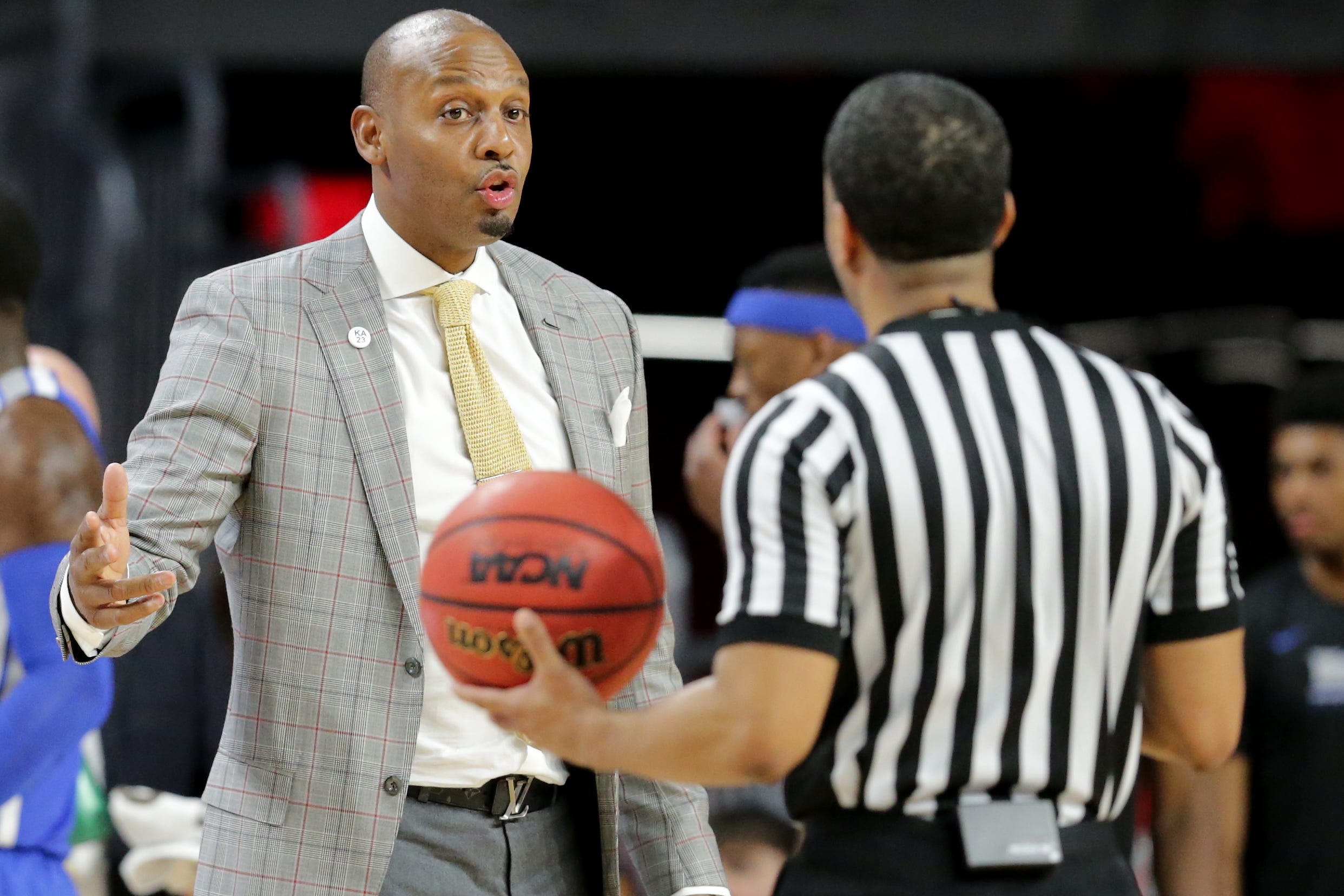 Where Do The Uc Bearcats Fall In The Aac Standings