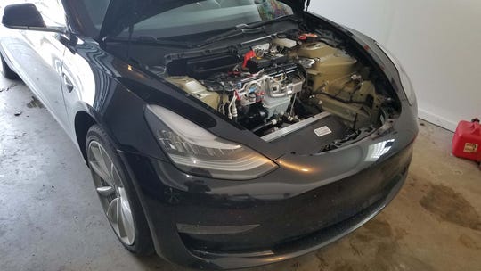 Henry Payne was visited by a Tesla Mobile Unit to fix a sensor and LTE WiFi card in his Model 3. Mobile Units make house calls so Michigan customers don't have to take their cars to the nearest service center in Cleveland. Tesla service centers are banned in Michigan by law.
