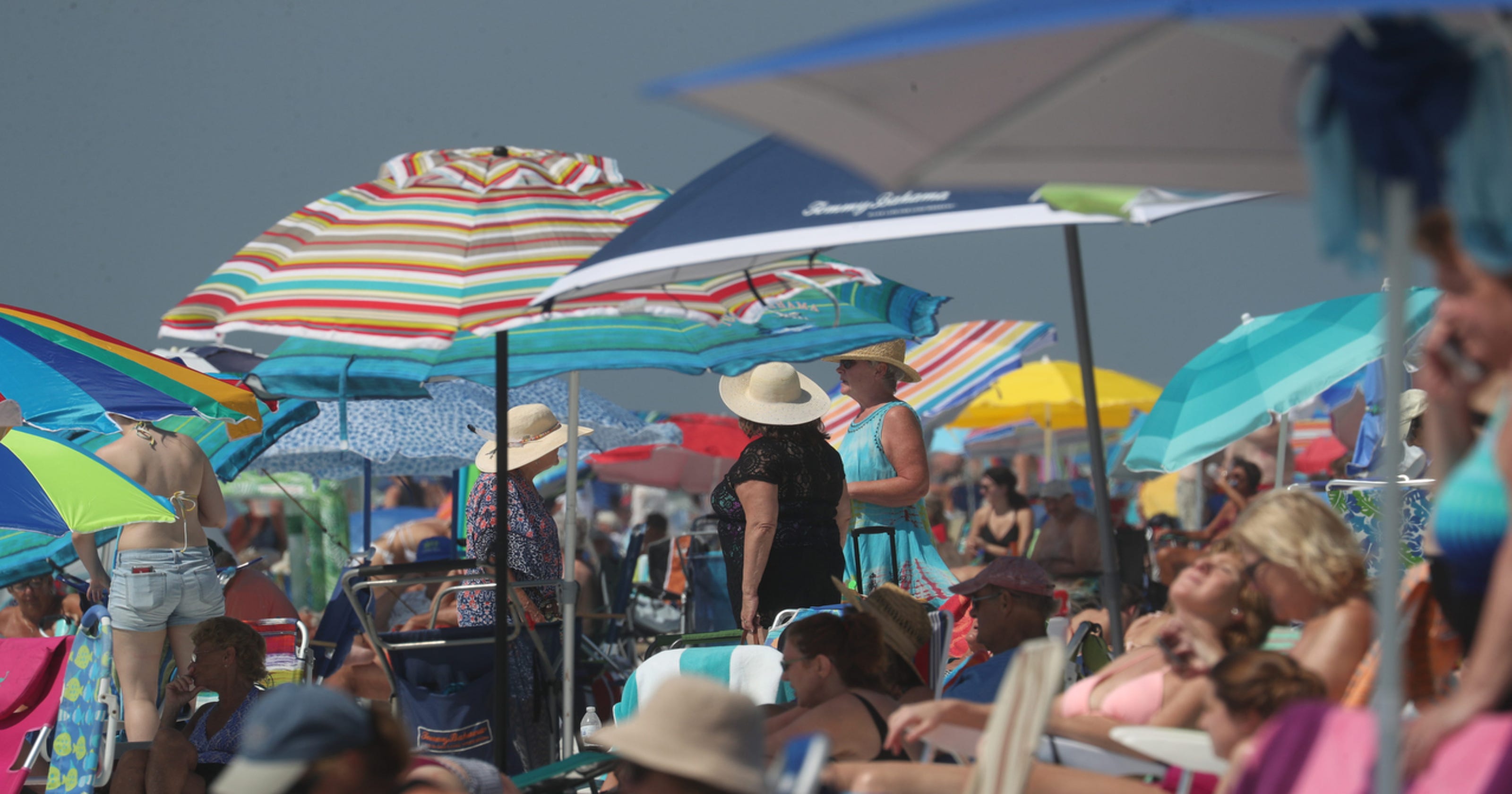 Spring Break in full swing on Fort Myers Beach