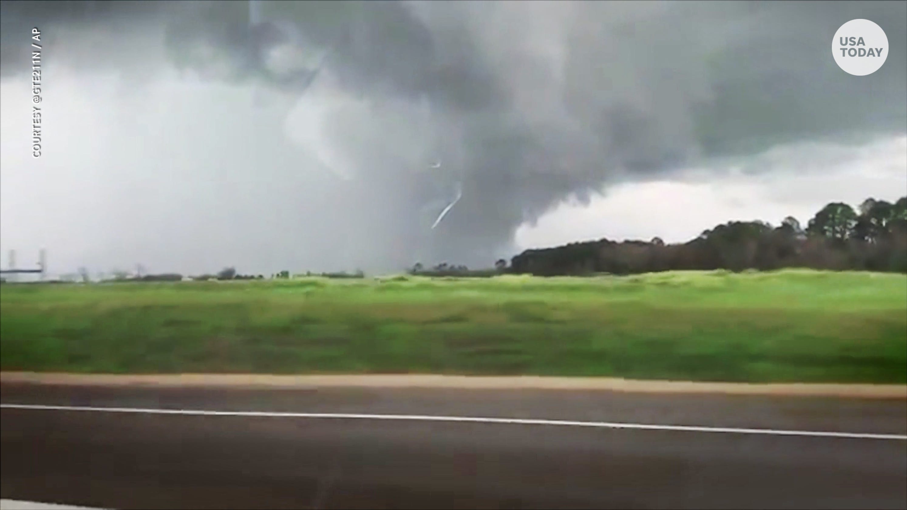 Alabama tornado warning: People in Lee County had 9 minutes warning2988 x 1680