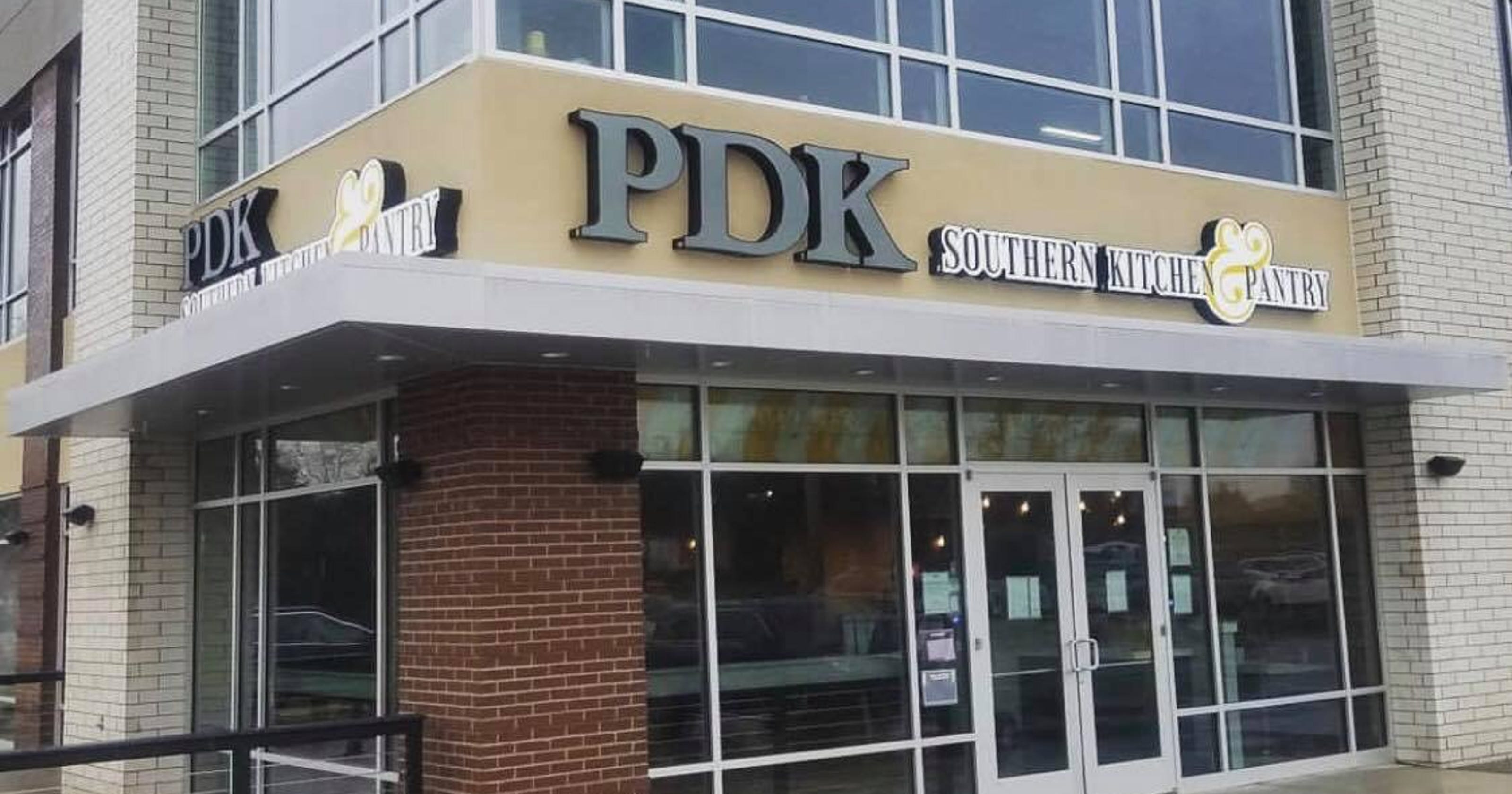 photos-check-out-pdk-southern-kitchen-and-pantry-from-demos-family