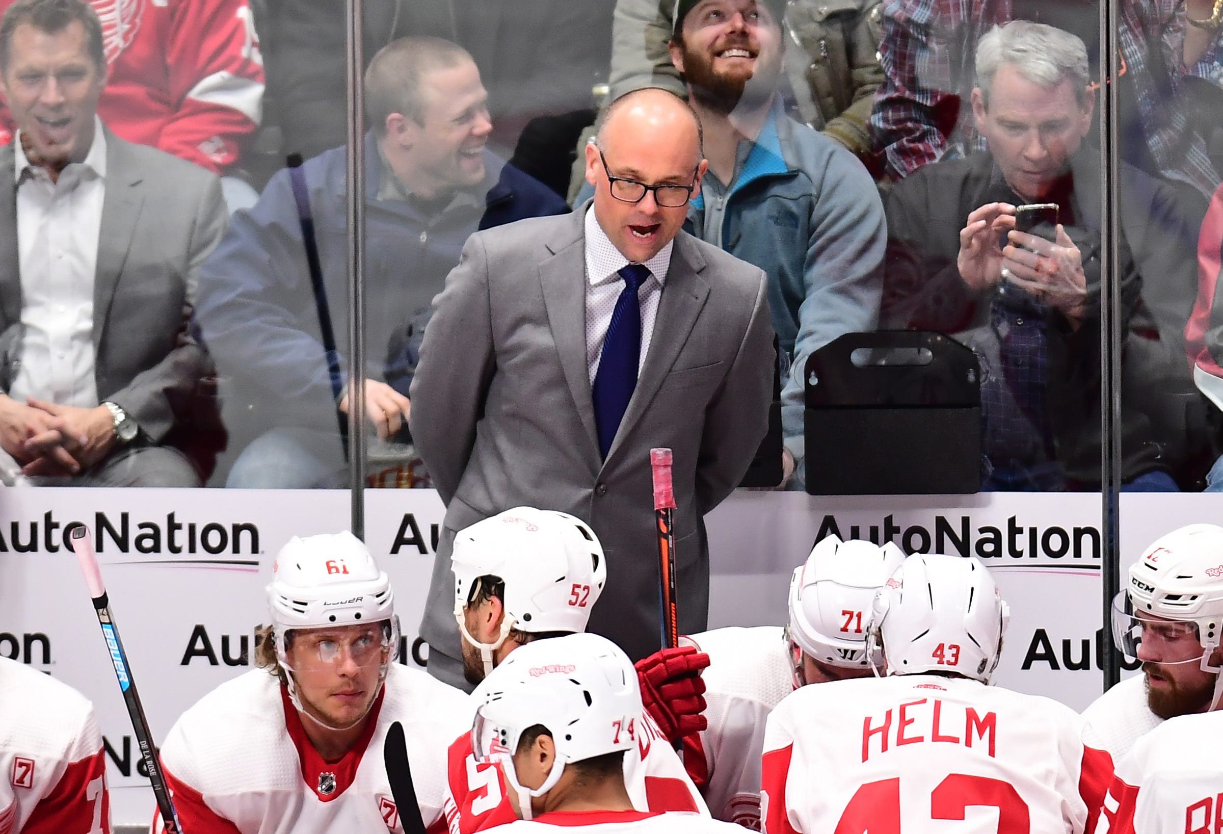 Steve Yzerman endorses Jeff Blashill, will honor contract extension