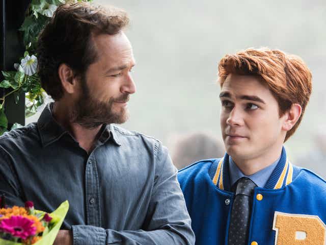 Riverdale Shannen Doherty Talks Tribute To Luke Perry