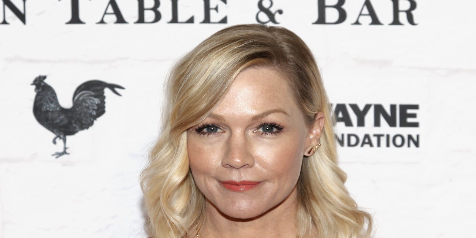 Windmills Of Your Mind Chords Dusty Springfield Jennie Garth Slammed For Not Posting A Luke Perry Tribute