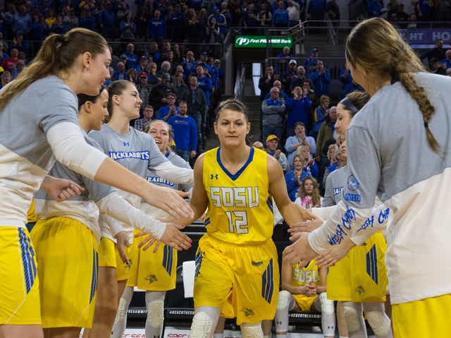Why Didn T Aaron Johnston Leave South Dakota State He Saw A Path