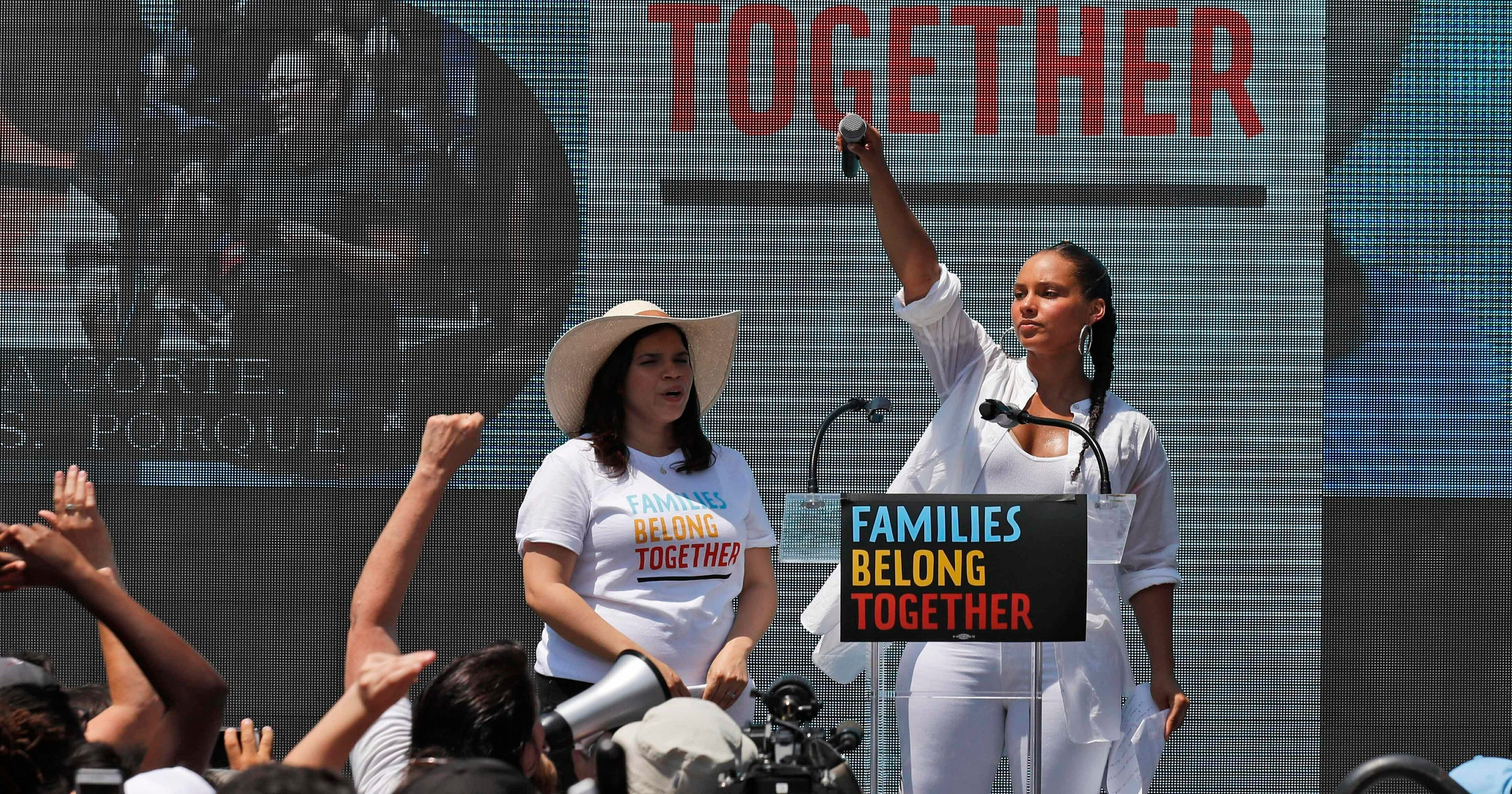 America Ferrera Other Actresses Go To Migrant Shelters
