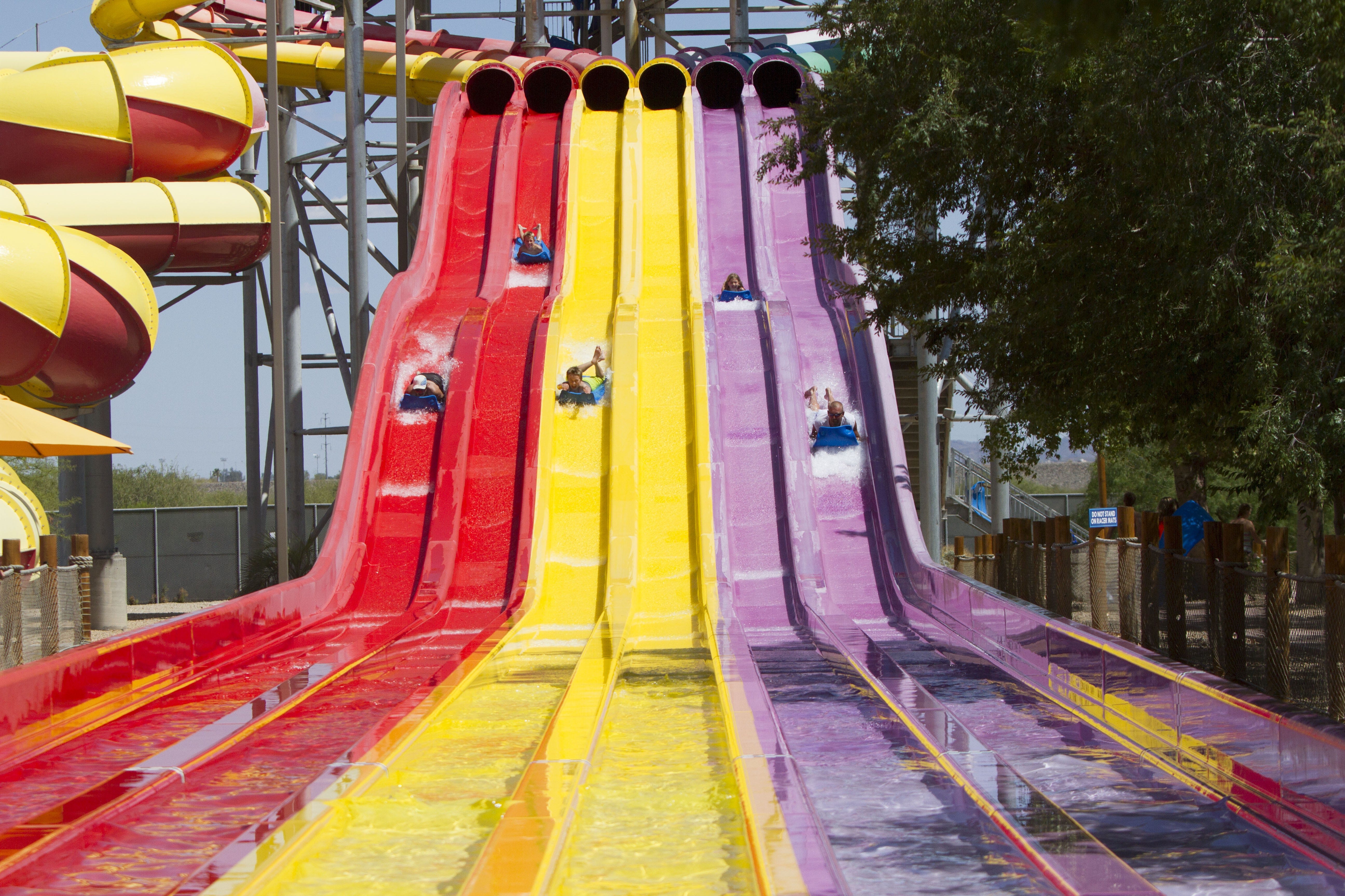 six flags hurricane harbor phoenix rides