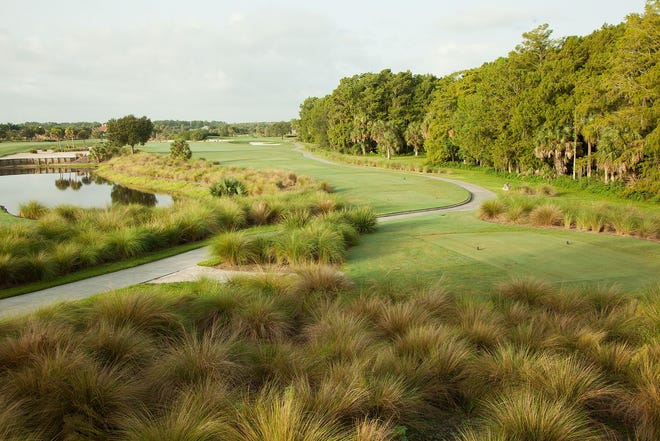 TwinEagles amenities includes two championship golf courses that offer the ultimate golf experience.