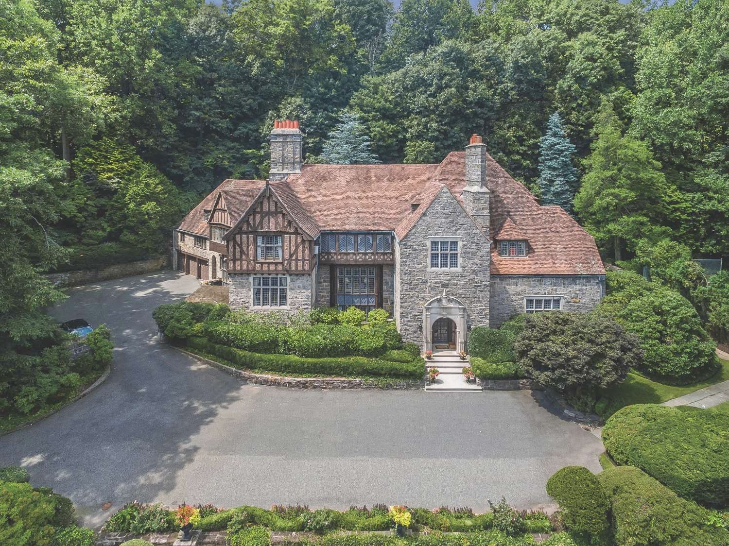 Author Dorothea Benton Frank S Montclair Nj Estate For Sale