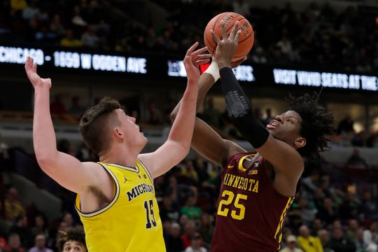 Michigan Basketball Beats Minnesota 76 49 In Big Ten Tournament