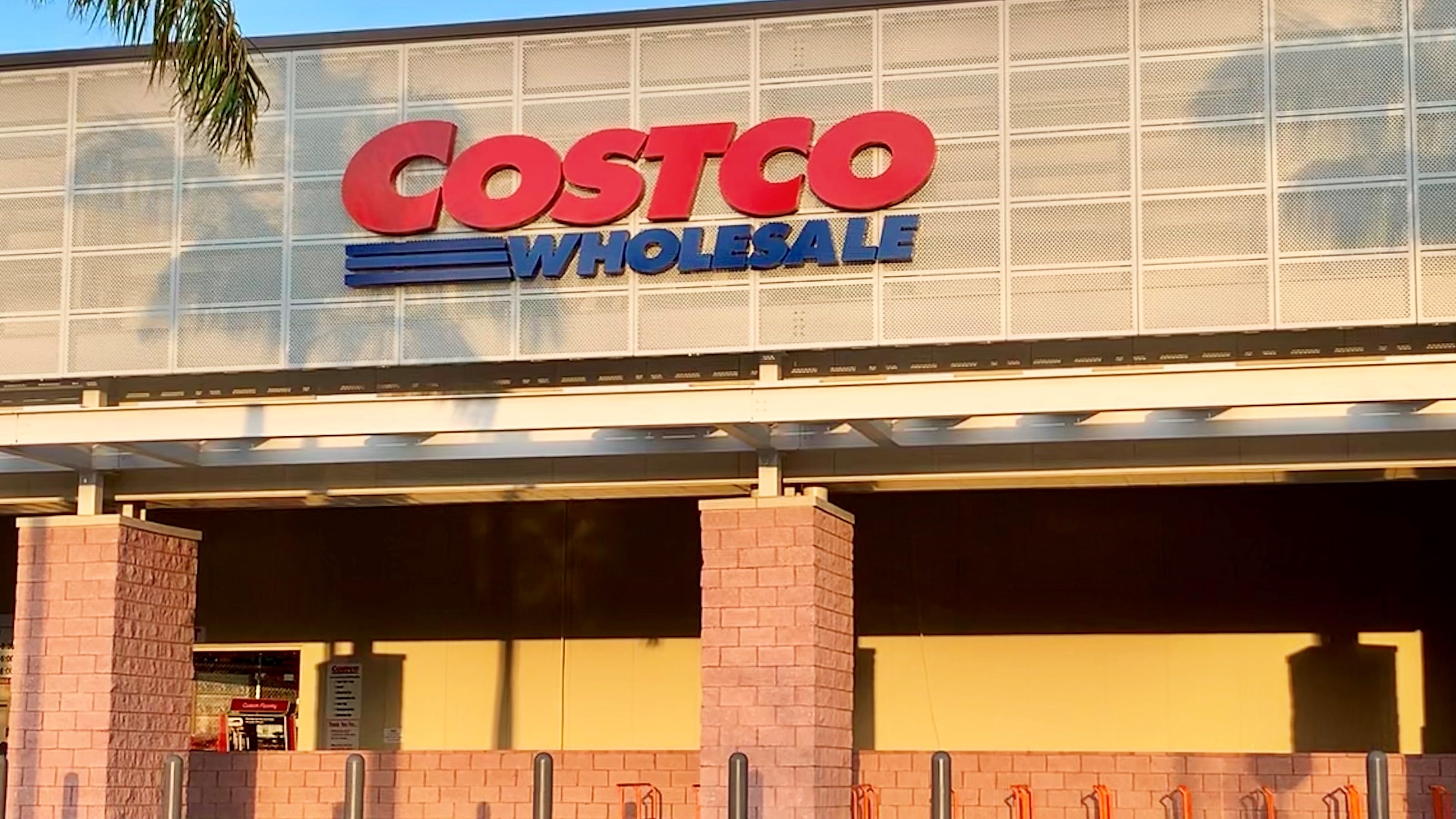 Costco Minimum Wage Pay Increase To 16 An Hour Starts Next Week Costco Minimum Wage Pay Increase To 16 An Hour Starts Next Week