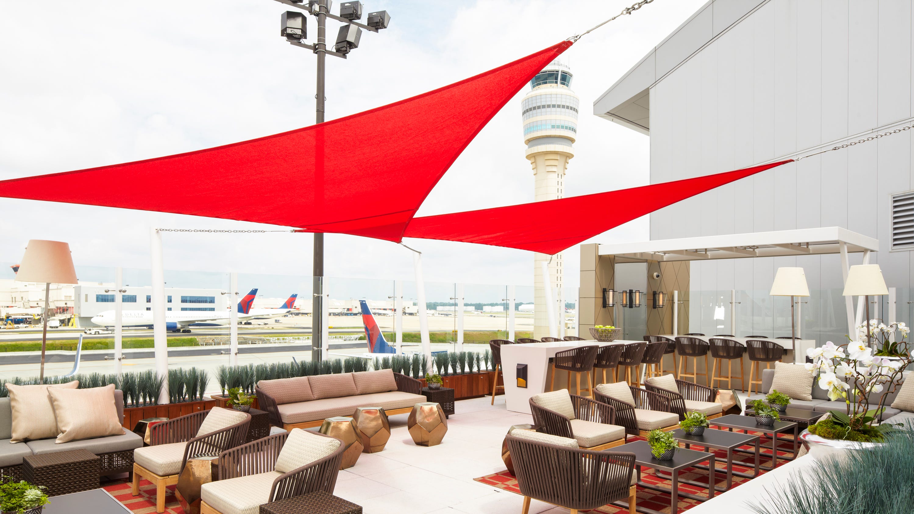 Best And Worst Airports For Business Travelers According To Fundera