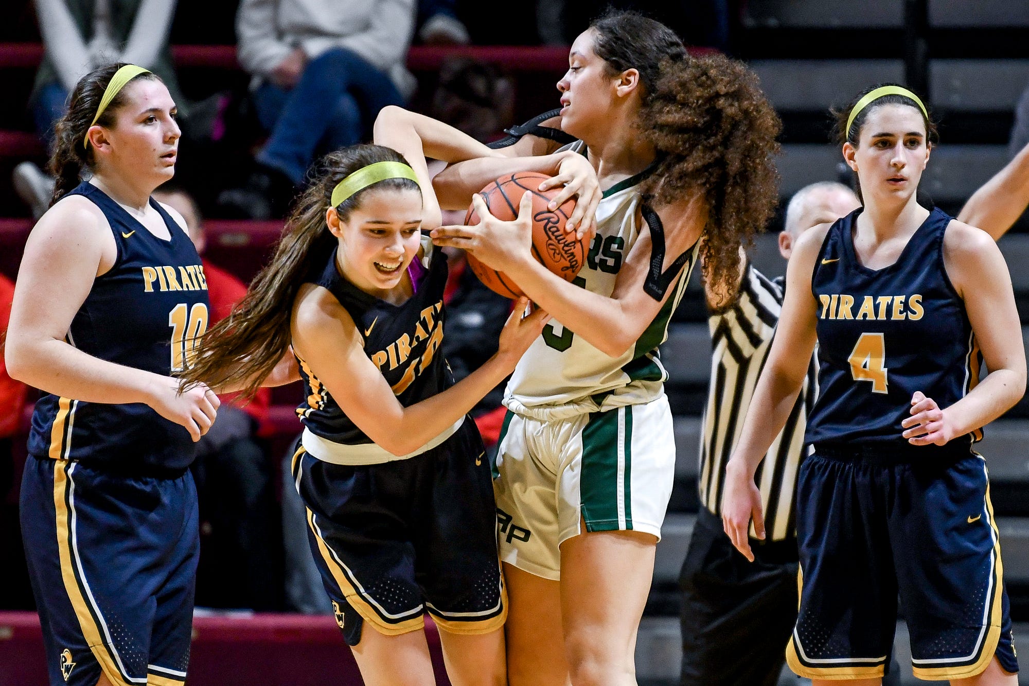 MHSAA basketball PewamoWestphalia girls channel boys win