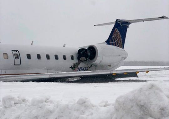 It was originally thought that a United Express regional plane would have slipped off a runway during a snowstorm, in fact, would have completely missed it. "Width =" 540 "data-mycapture-src =" "data-mycapture-sm-src ="