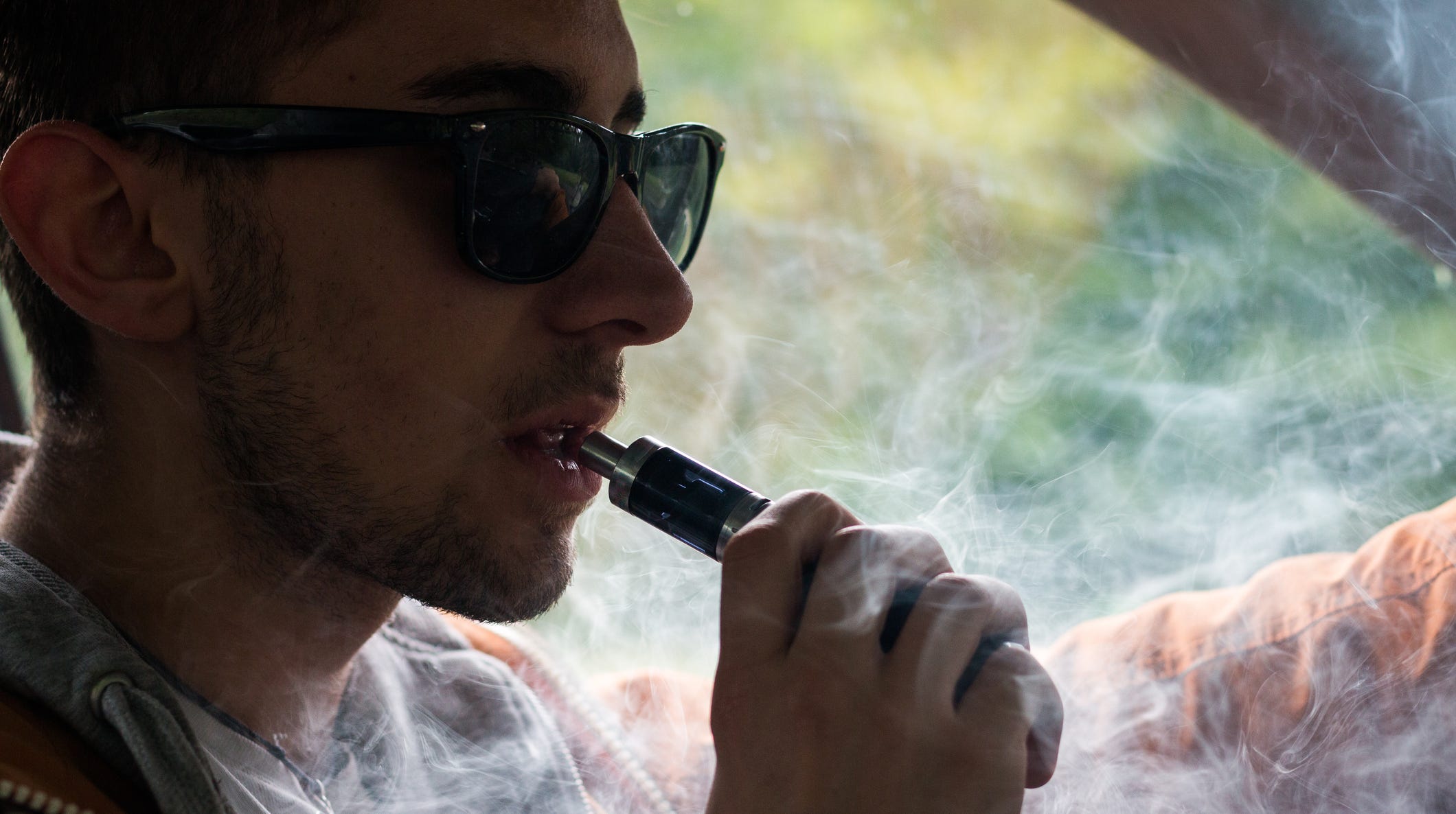 Vaping suspected of causing severe lung damage in 8 Wisconsin teens