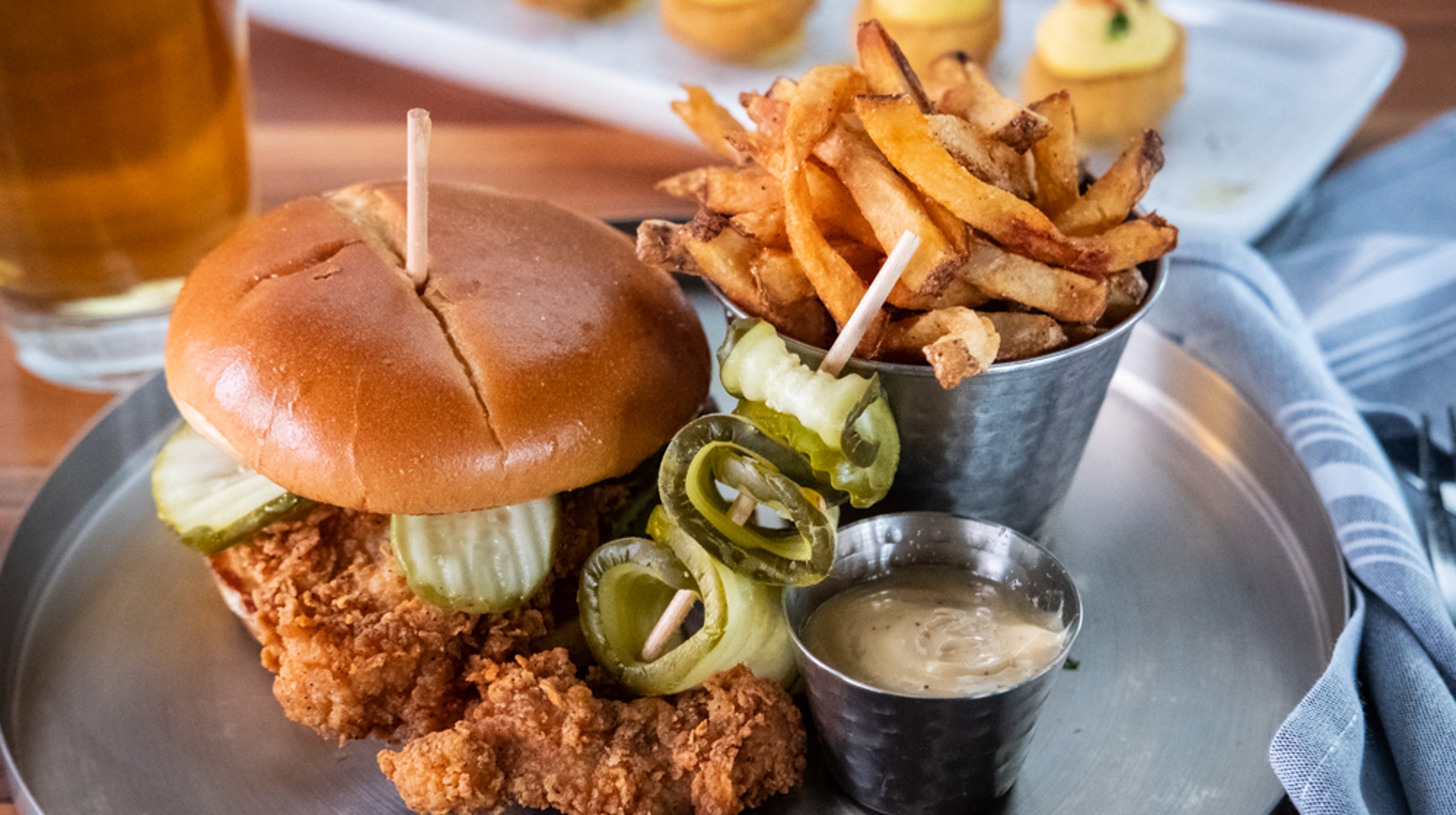 Restaurants Near Jordan Creek Mall