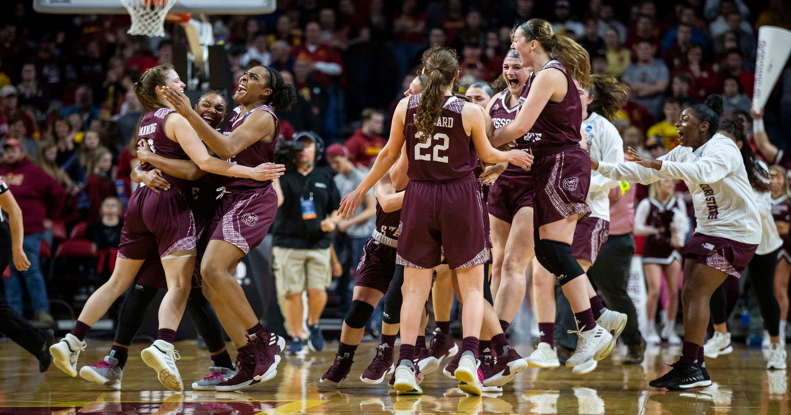 NCAA Women’s Basketball Four Quarters with Mike Vamosi