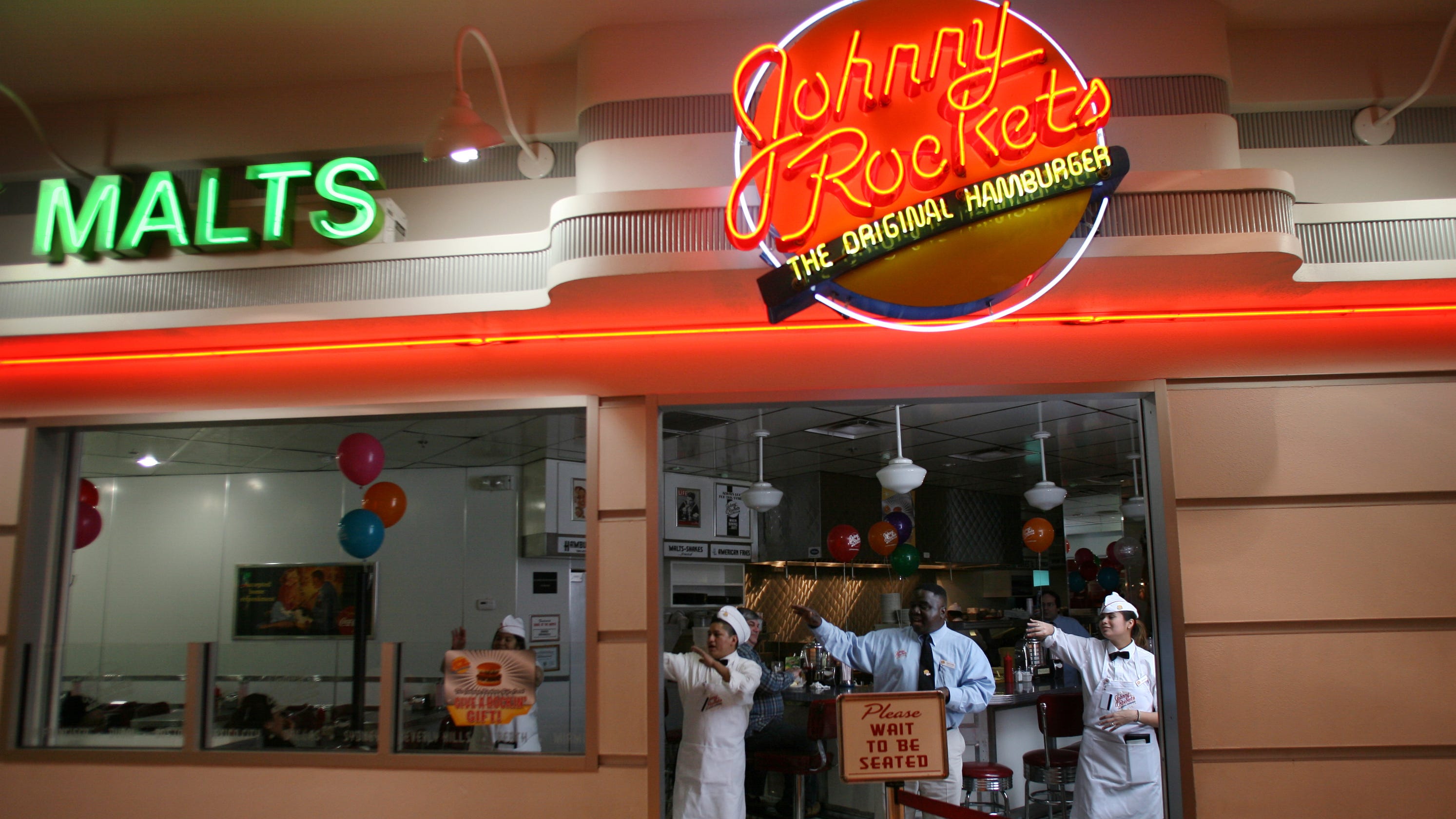 Johnny Rockets In Garden State Plaza In Paramus Closes