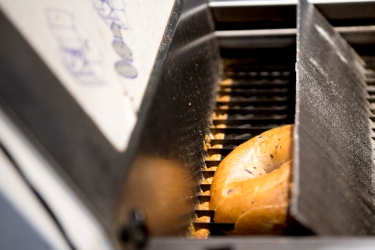 Why bagels cut like bread are best: Praise for St. Louis-style bagels