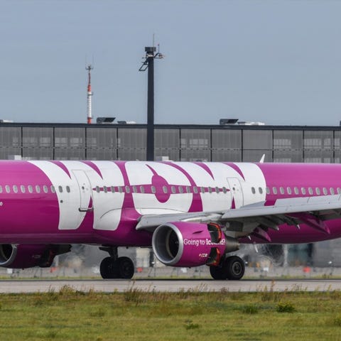WOW Air shutters and cancels all flights
